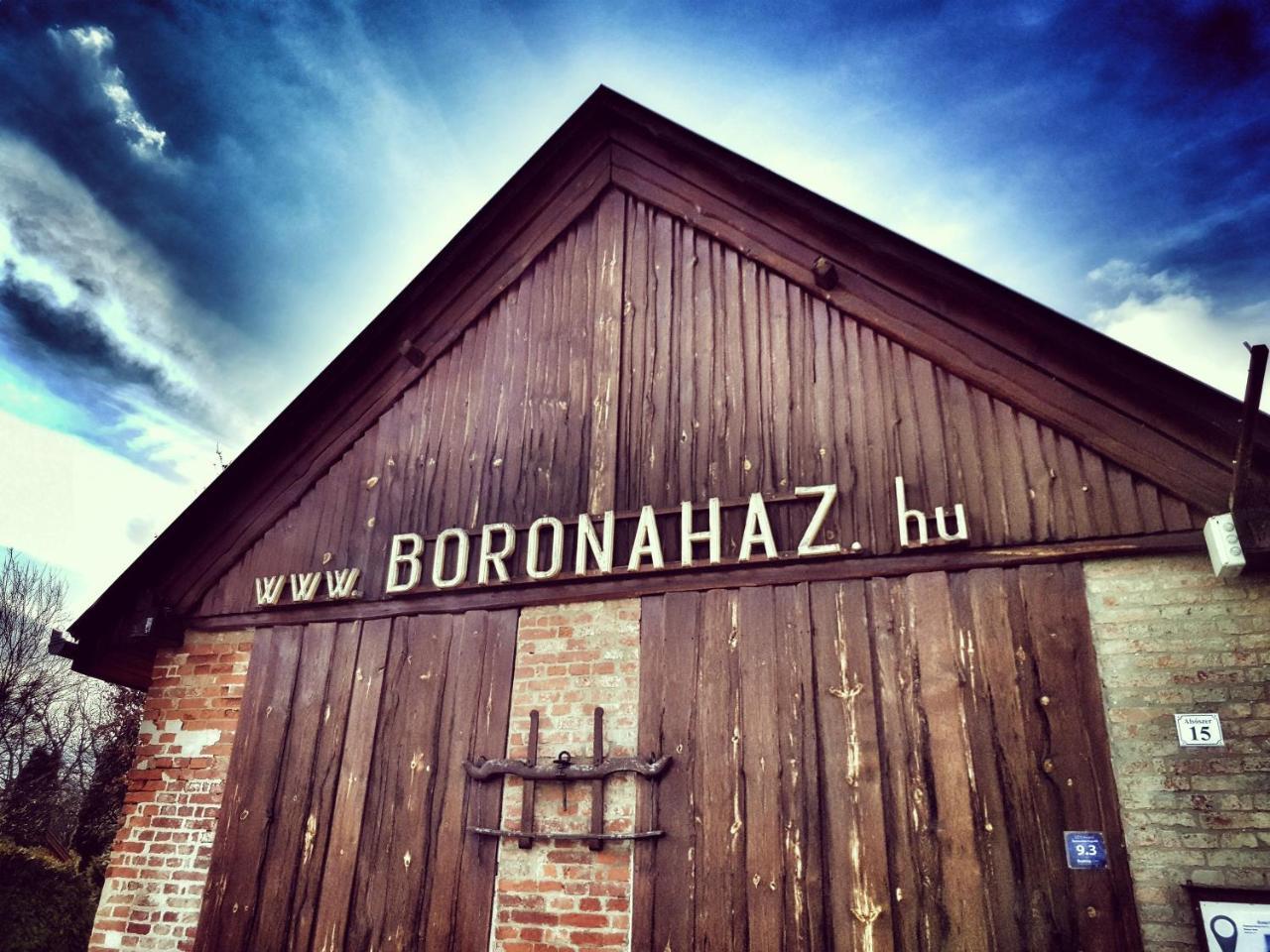 Boronaház *